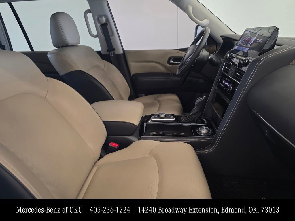 Used 2023 INFINITI QX80 Premium Select w/ All-Season Package image 15
