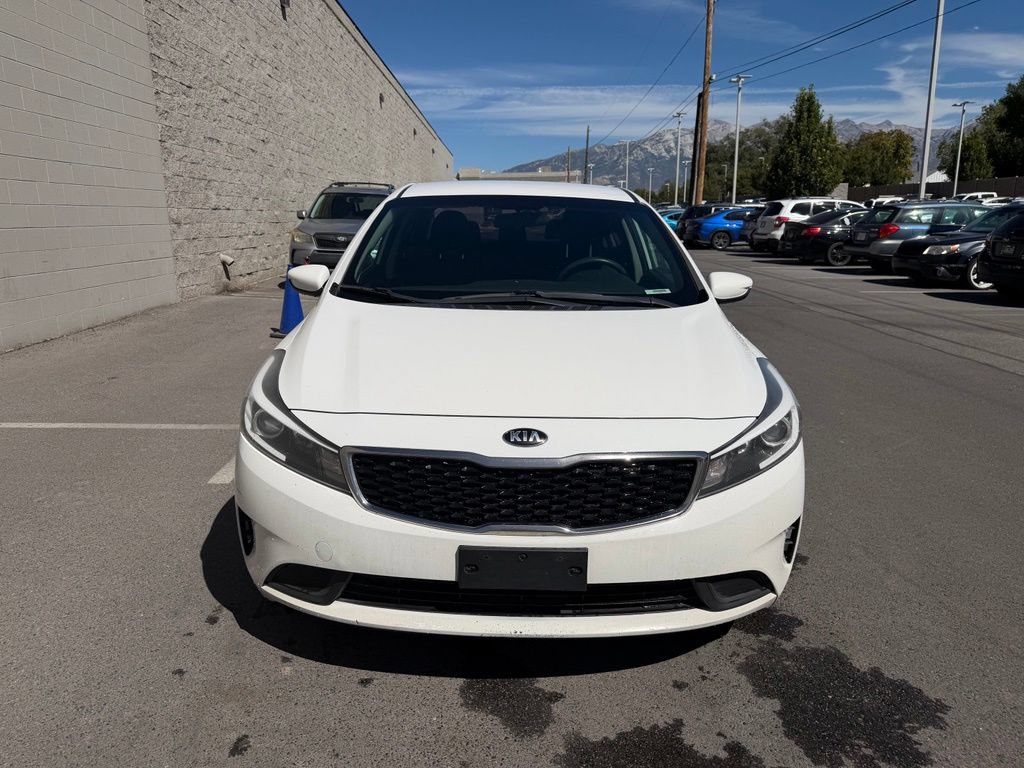 Used 2017 Kia Forte LX FWD image 5
