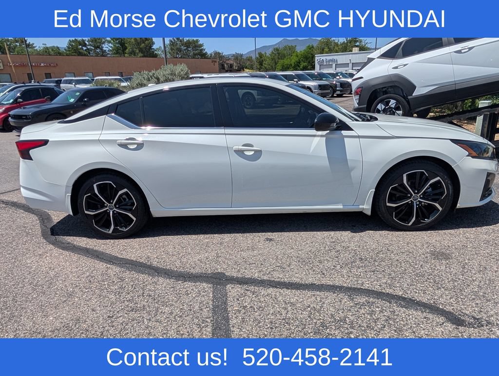 Used 2023 Nissan Altima 2.5 SR w/ SR Premium Package FWD image 6