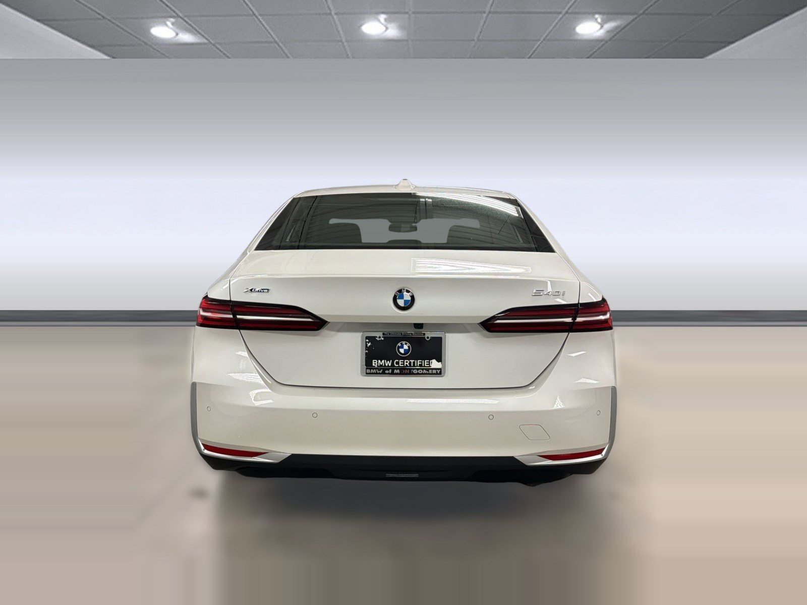 Certified 2025 BMW 540i xDrive AWD/4WD image 9