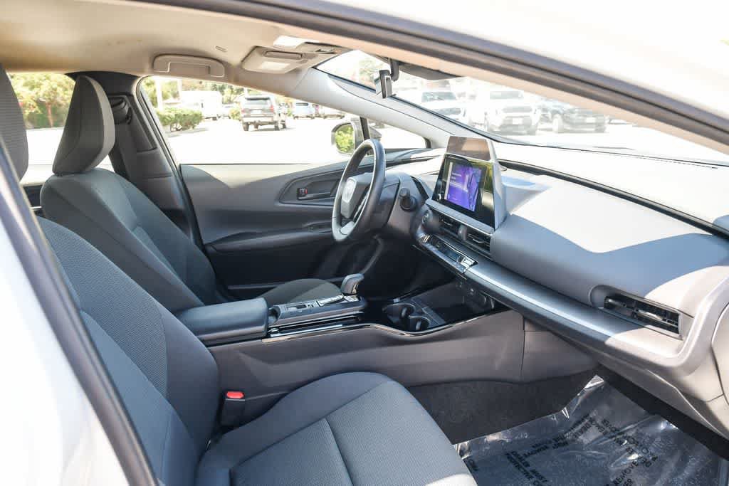 Used 2024 Toyota Prius LE FWD image 15