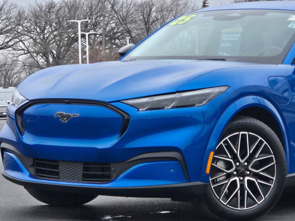Certified 2025 Ford Mustang Mach-E Premium video 2