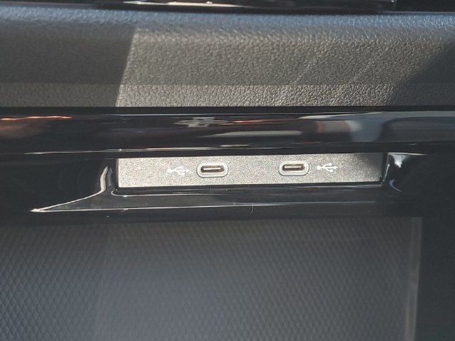 New 2026 Volkswagen GTI SE FWD image 21