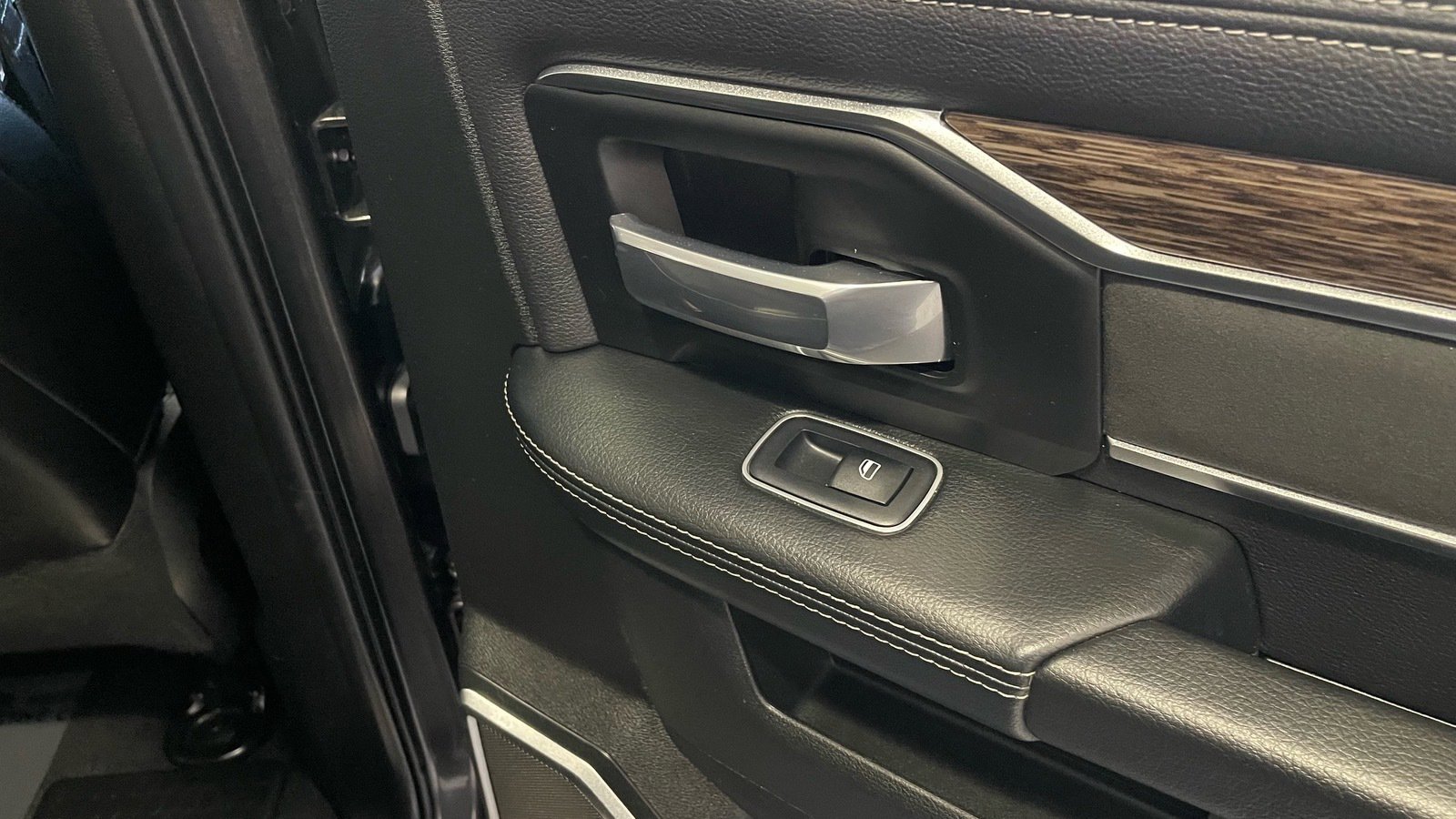 Used 2021 RAM 3500 Laramie image 47