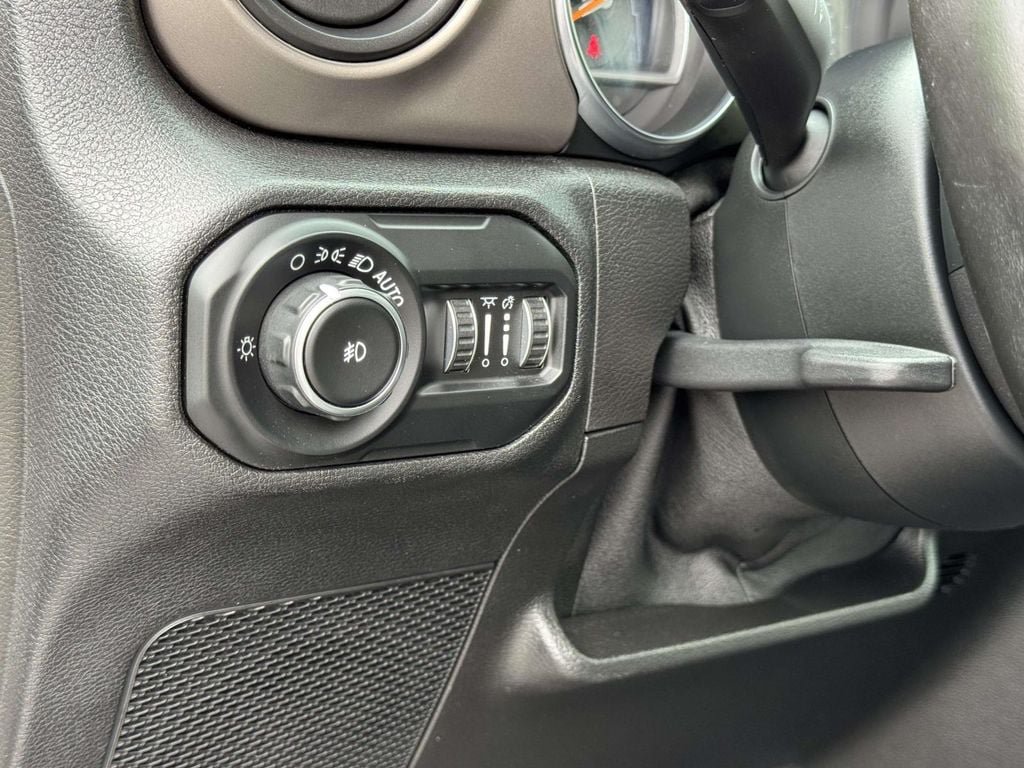 Used 2020 Jeep Wrangler Unlimited Sport S w/ Sun And Sound Package AWD/4WD image 9
