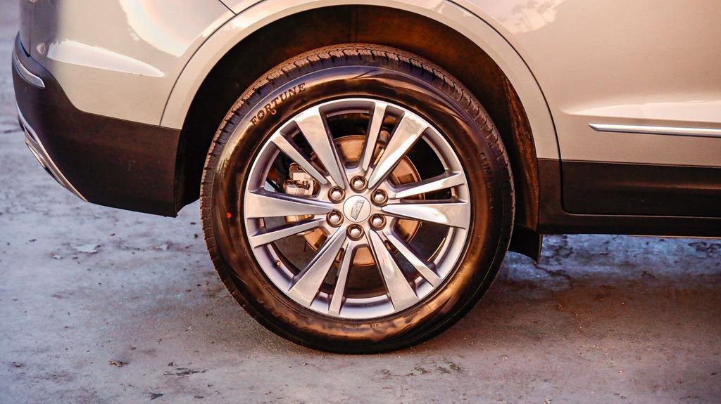 Used 2024 Cadillac XT5 Premium Luxury image 12