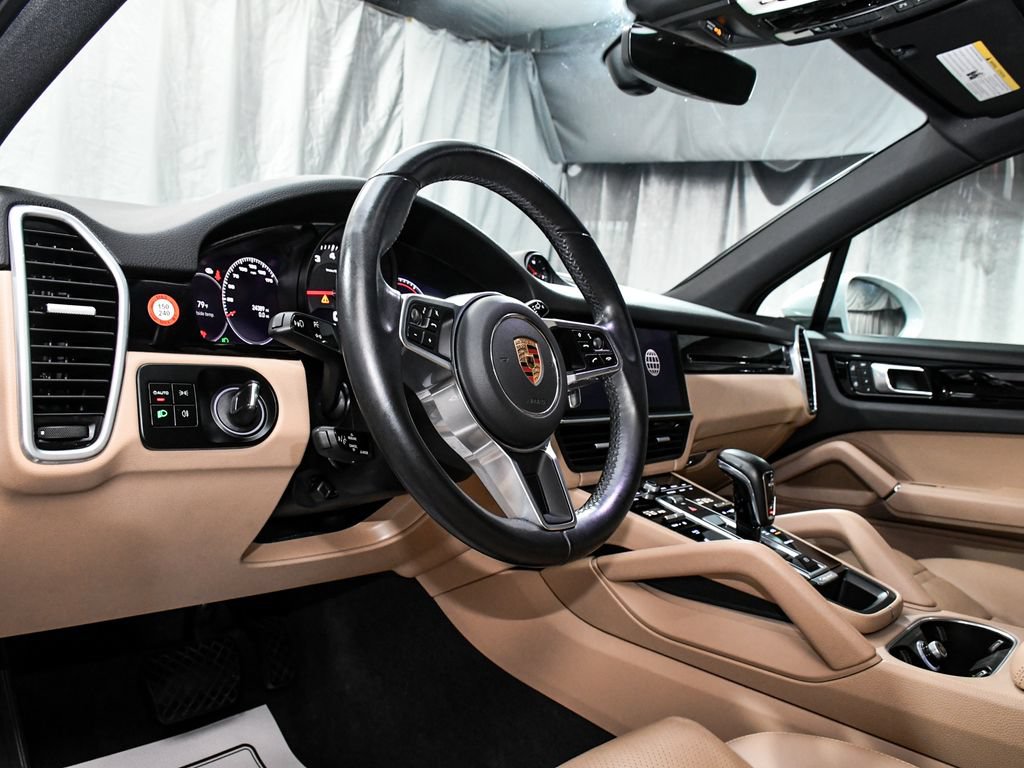 Used 2023 Porsche Cayenne AWD/4WD image 17