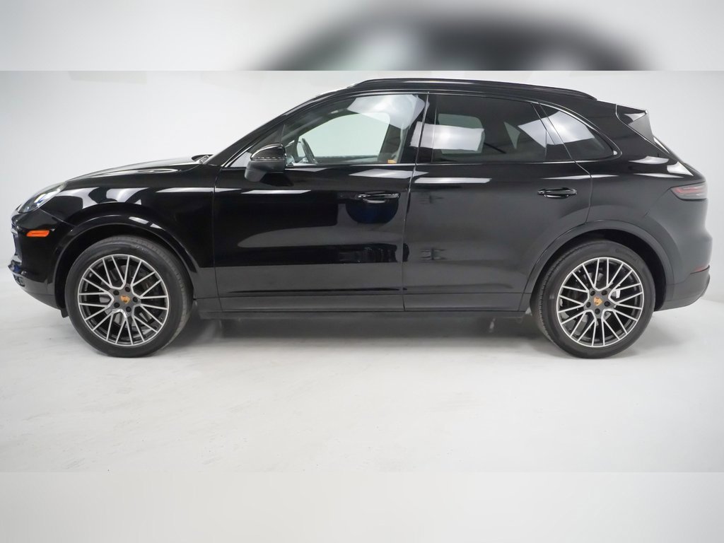 Certified 2023 Porsche Cayenne image 2