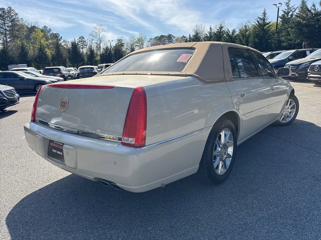 Used 2010 Cadillac DTS Luxury image 3