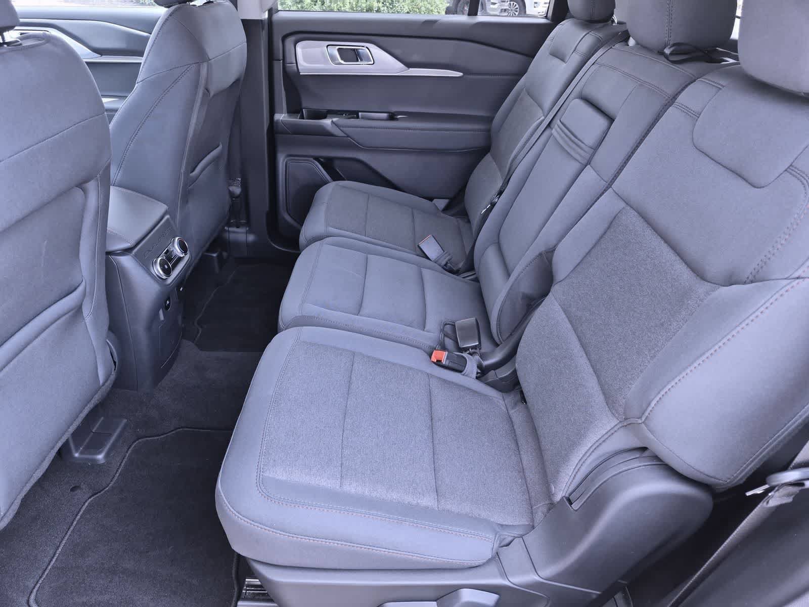 Certified 2025 Ford Explorer Active AWD/4WD image 19