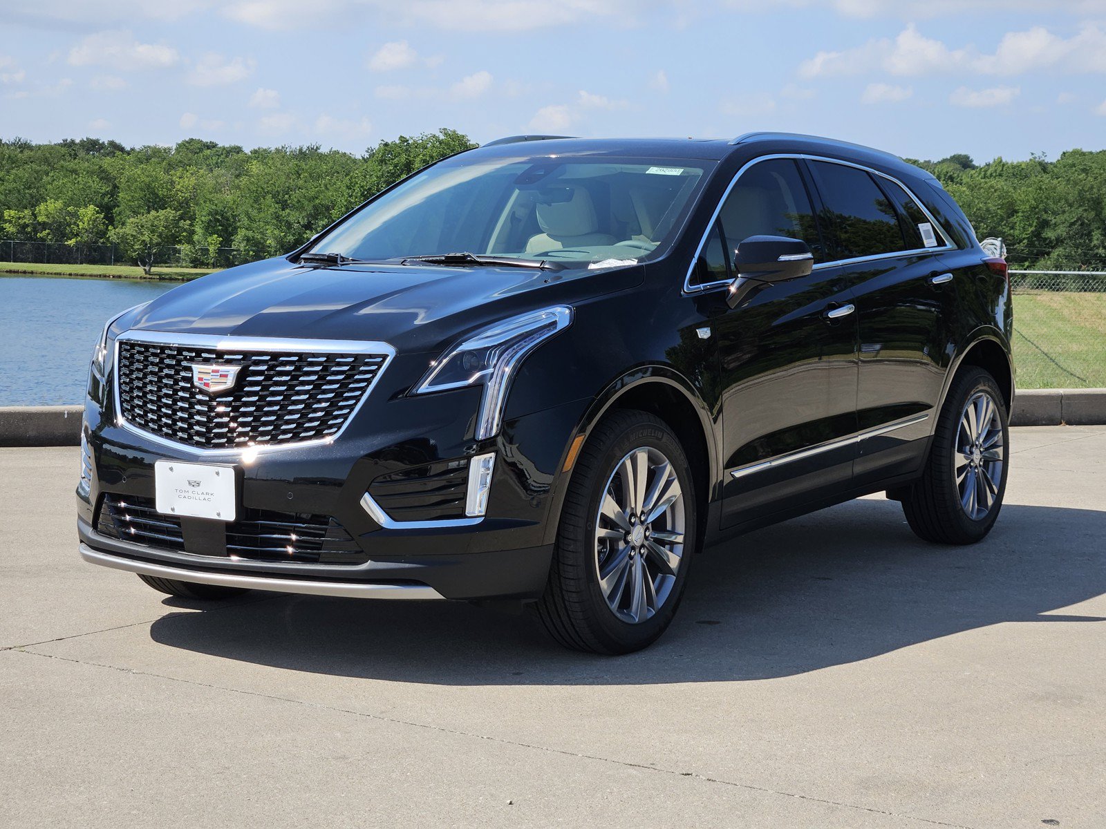 New 2026 Cadillac XT5 Premium Luxury w/ Driver Assist Package FWD image 2