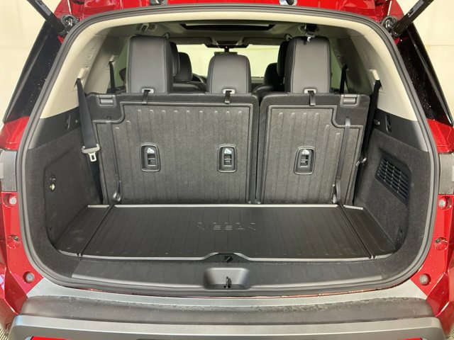 New 2026 Nissan Pathfinder Platinum AWD/4WD image 25