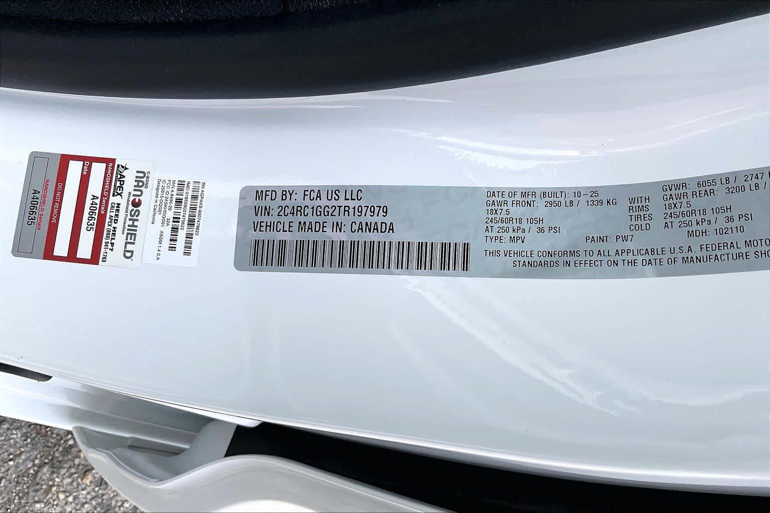 Used 2026 Chrysler Pacifica Limited FWD image 35