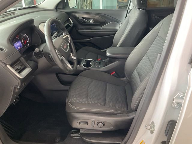 Used 2022 GMC Terrain SLE w/ Driver Convenience Package AWD/4WD image 3