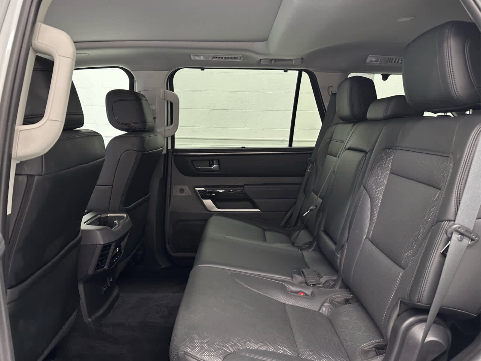 Used 2024 Toyota Sequoia Limited w/ TRD Off-Road Package AWD/4WD image 15