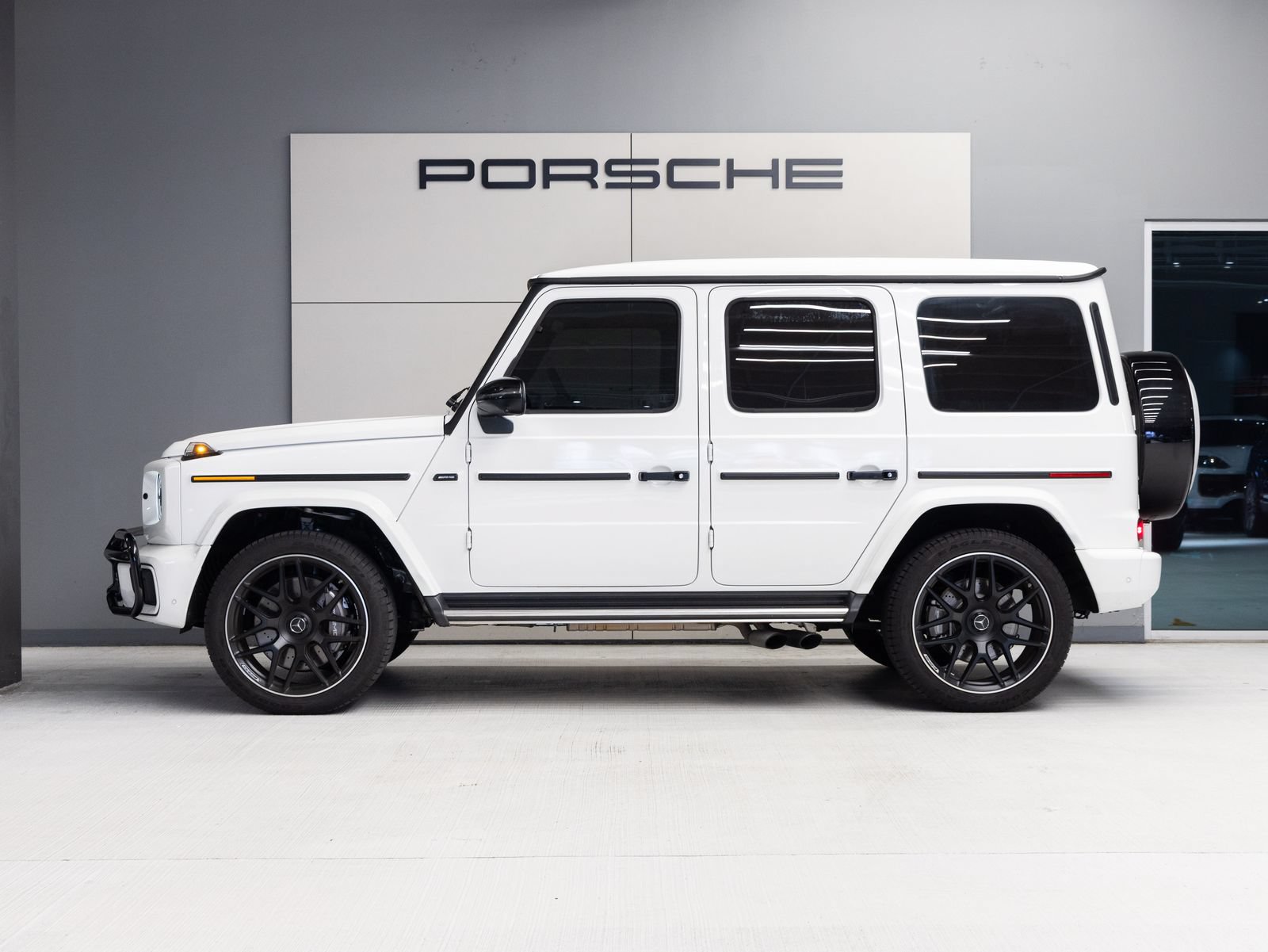 Used 2025 Mercedes-Benz G 63 AMG 4MATIC image 2