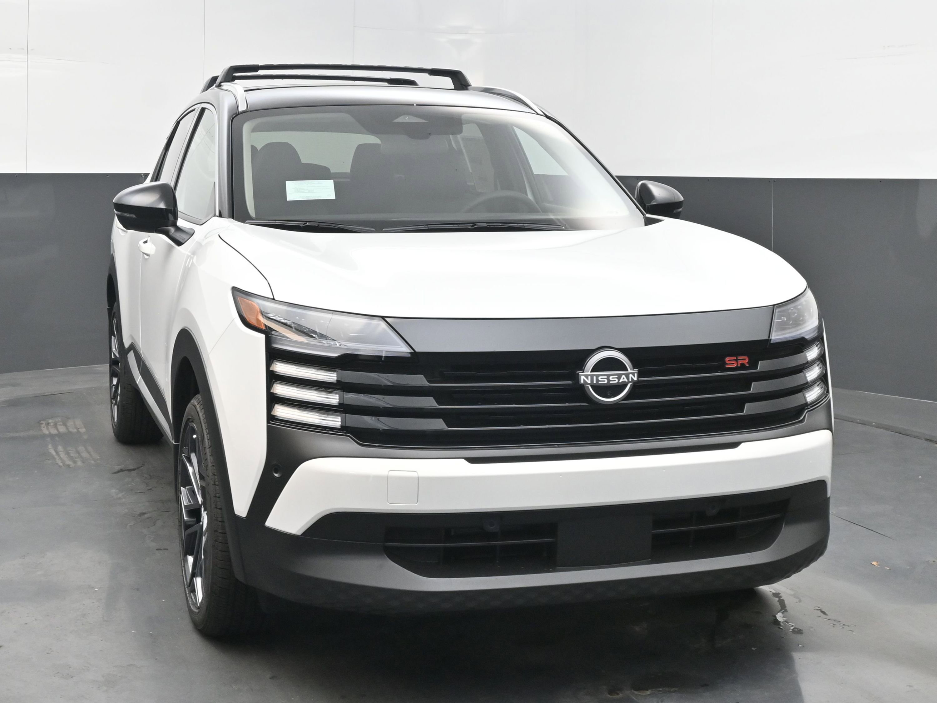 New 2026 Nissan Kicks SR image 2