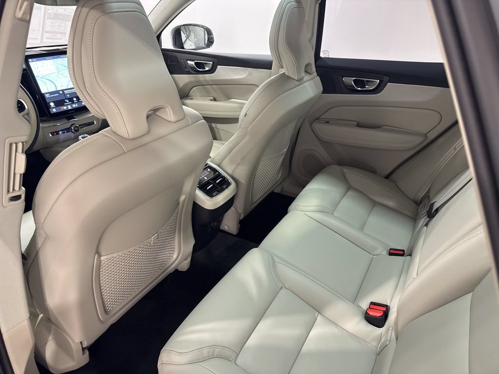 New 2026 Volvo XC60 B5 Ultra w/ Protection Package Premier AWD/4WD image 21