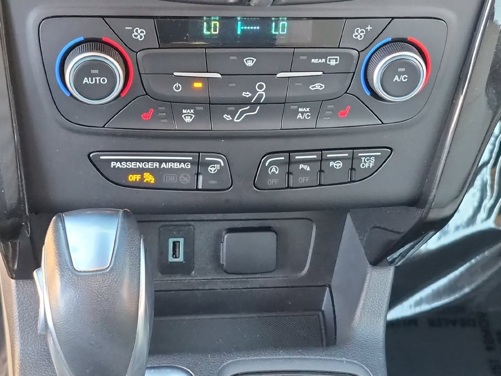 Certified 2019 Ford Escape Titanium AWD/4WD image 33