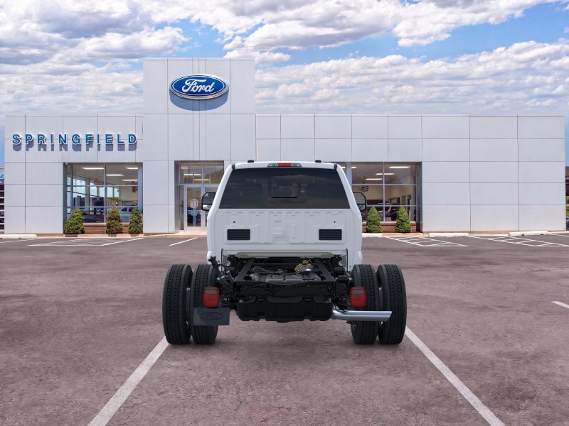 New 2026 Ford F550 4x4 Crew Cab image 5