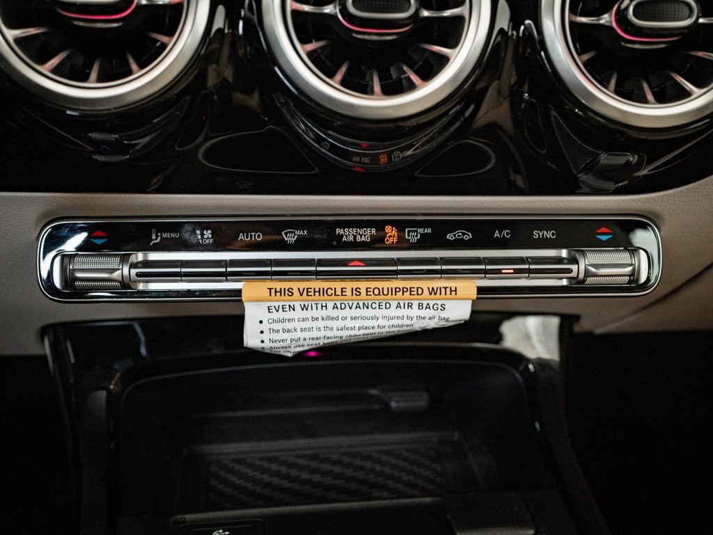 Certified 2025 Mercedes-Benz CLA 250 4MATIC image 35