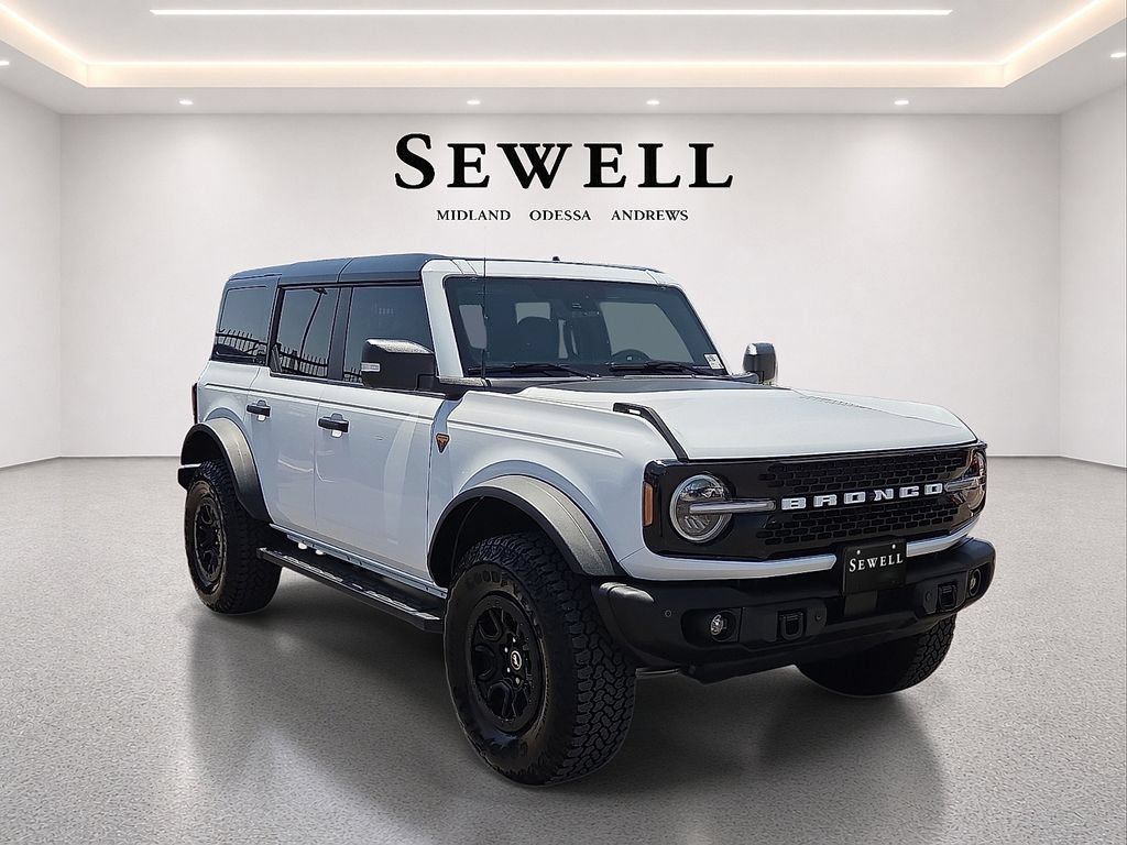 Used 2025 Ford Bronco Badlands AWD/4WD image 6
