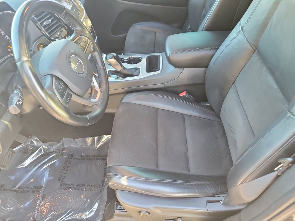 Used 2020 Jeep Grand Cherokee Altitude image 17