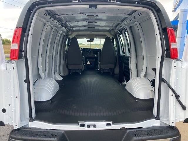 New 2025 Chevrolet Express 2500 w/ Driver Convenience Package image 18