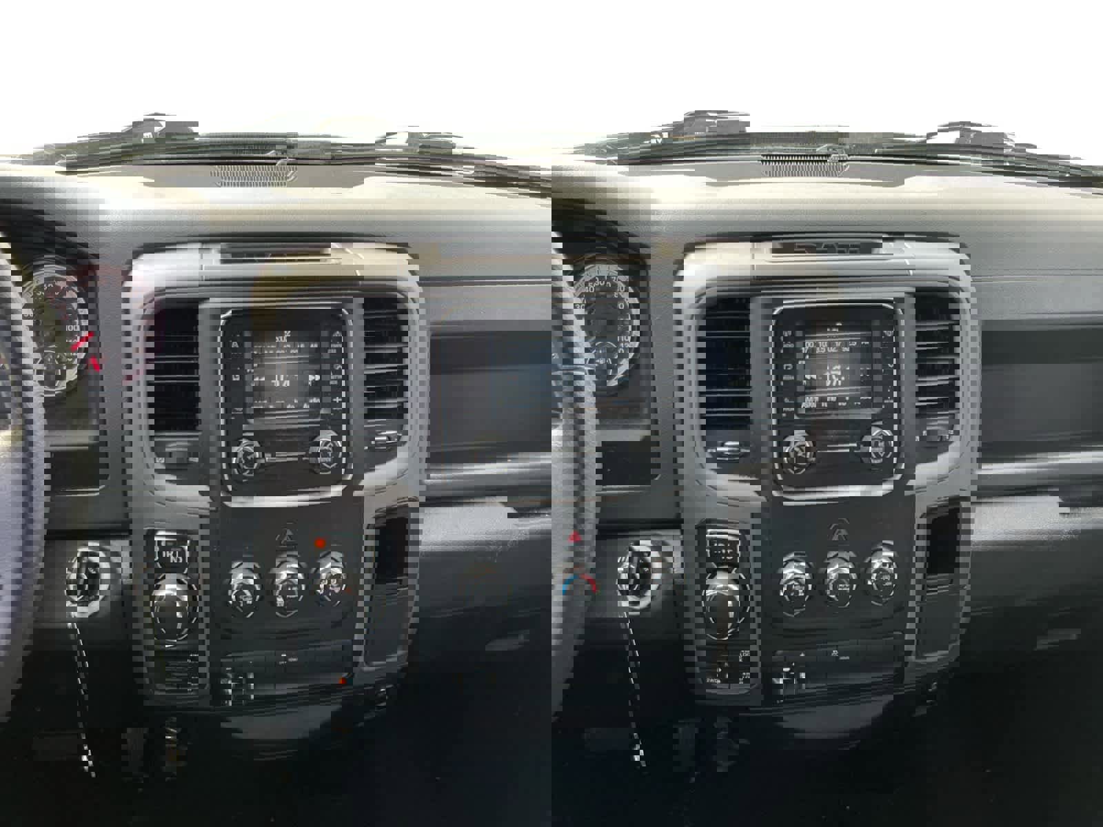 Used 2015 RAM 1500 Express image 11