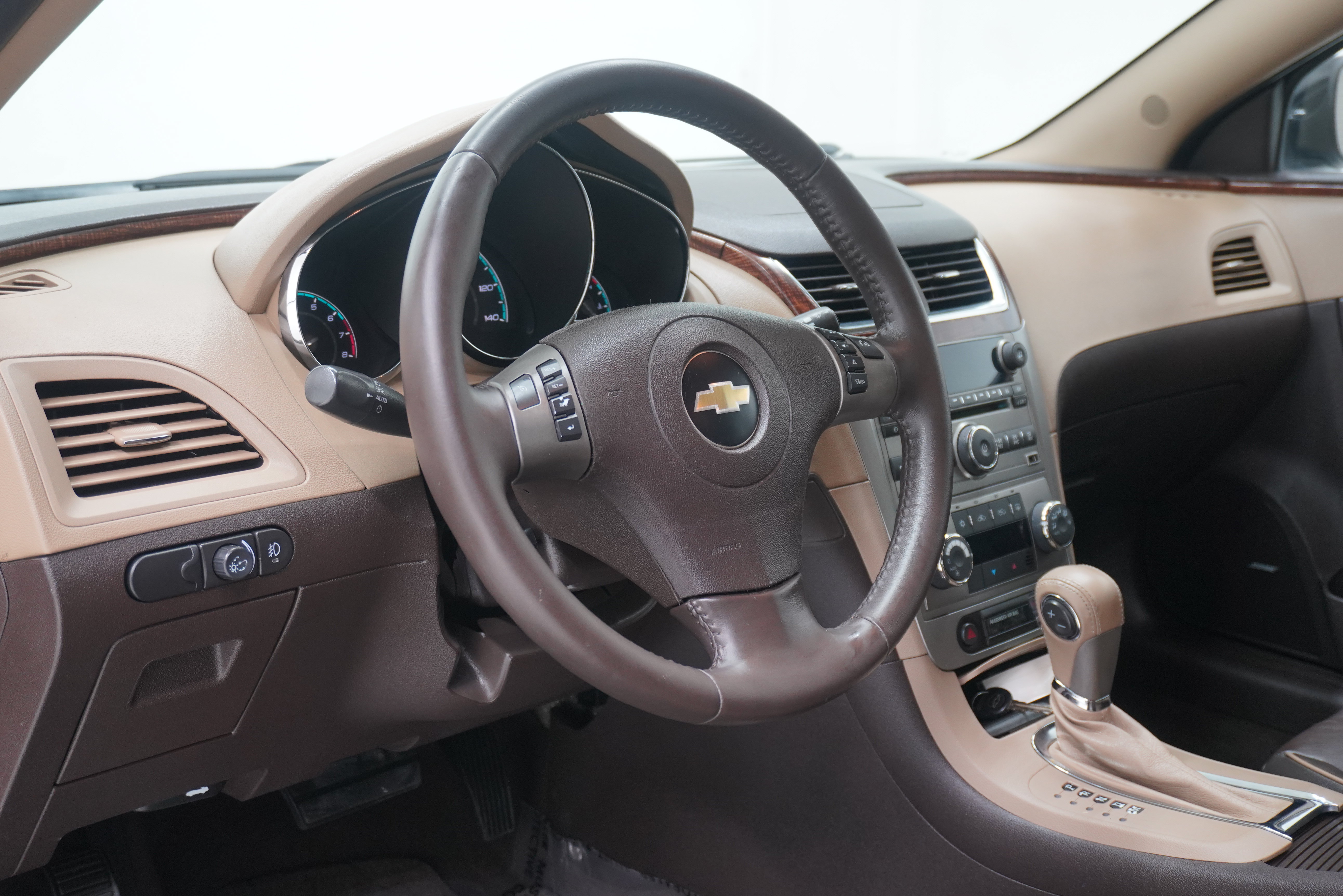 Used 2012 Chevrolet Malibu LTZ FWD image 9