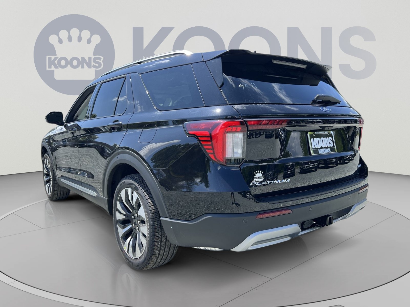 New 2026 Ford Explorer Platinum w/ LUX Leather Package AWD/4WD image 4