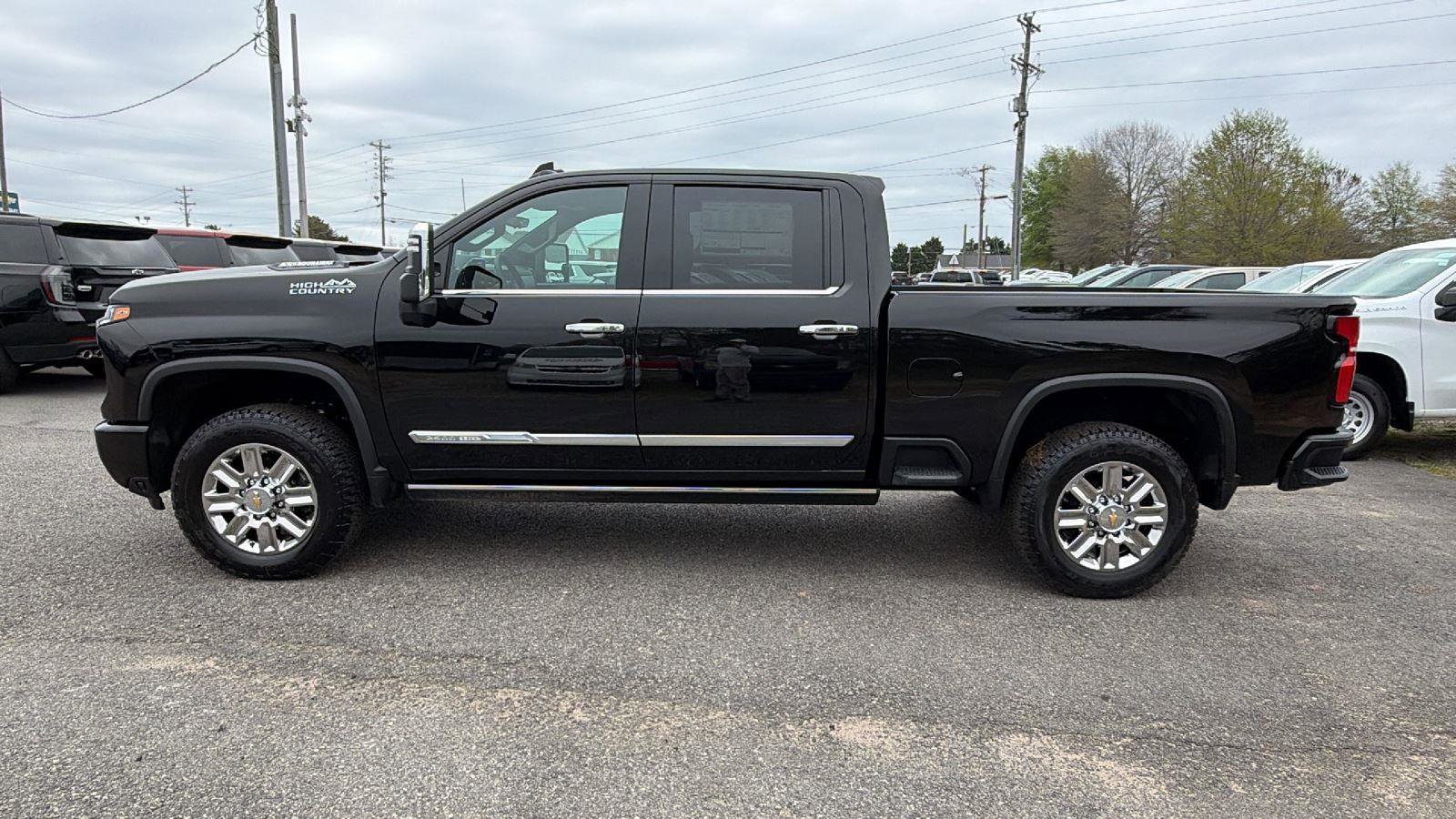 New 2026 Chevrolet Silverado 2500 High Country w/ High Country Premium Package AWD/4WD image 8