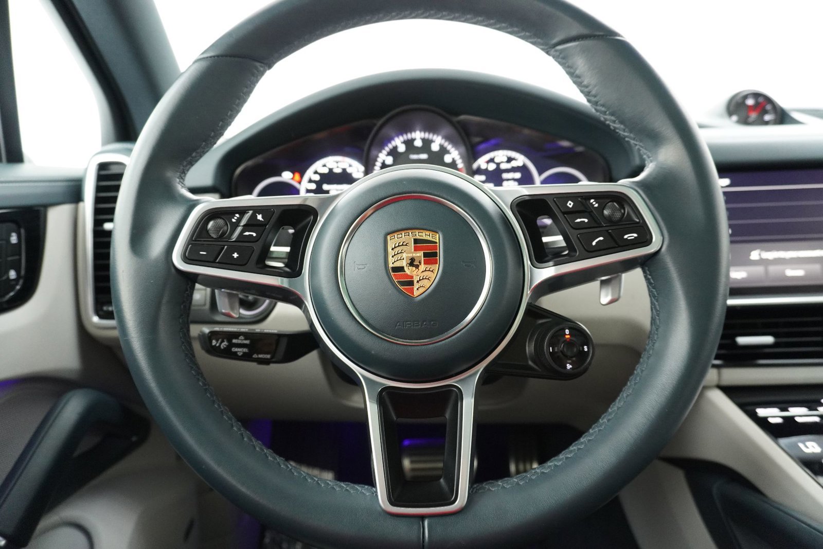 Certified 2023 Porsche Cayenne S image 23