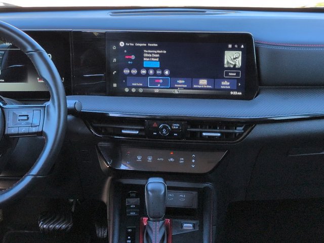 Used 2026 Nissan Kicks SR FWD image 17