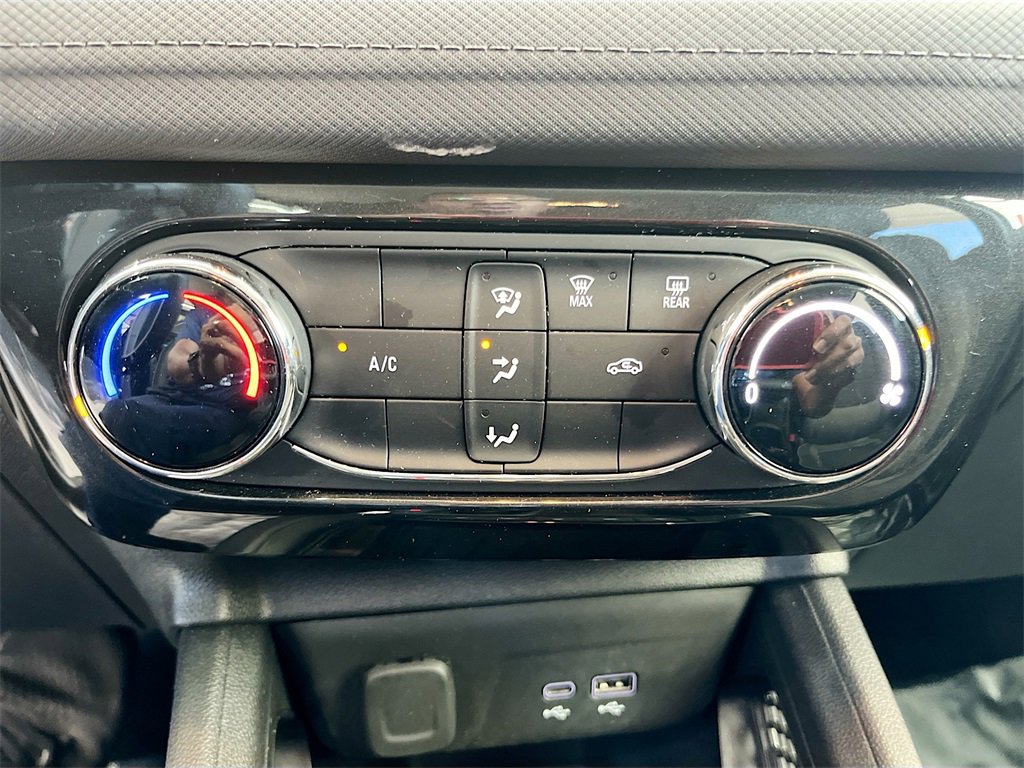 Used 2024 Chevrolet TrailBlazer LT image 15