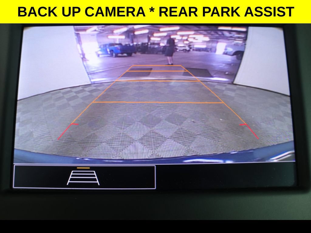 Used 2024 Chevrolet Equinox LS w/ Driver Confidence II Package FWD image 6