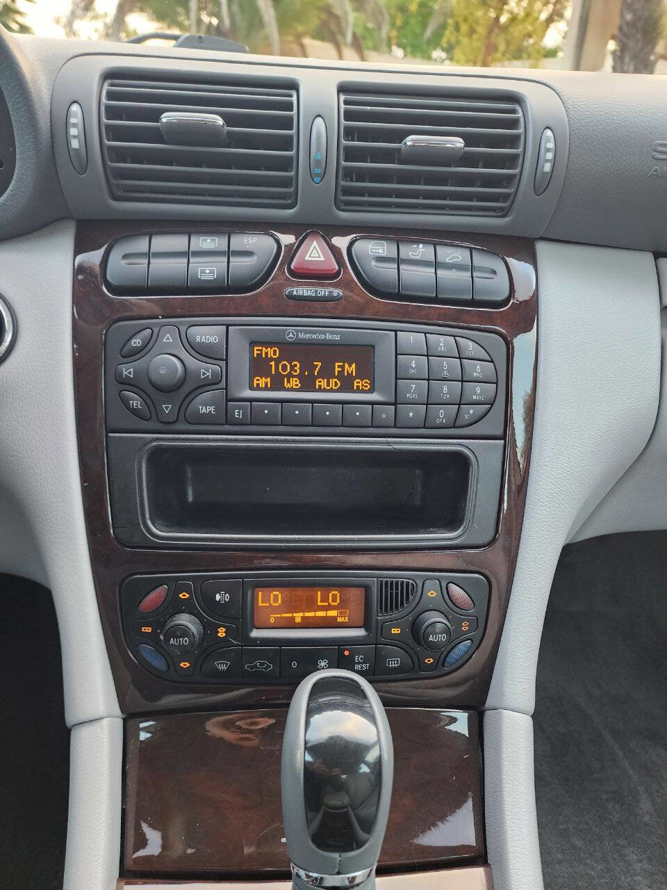 Used 2001 Mercedes-Benz C 320 Sedan image 38