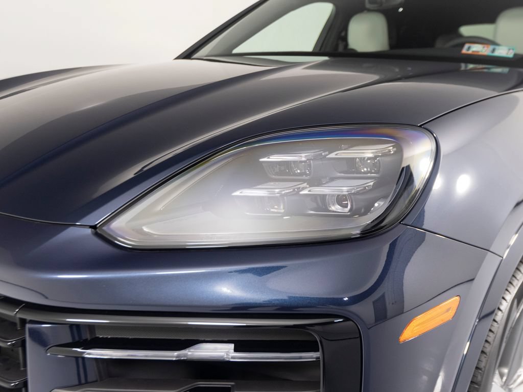 New 2026 Porsche Cayenne Coupe AWD/4WD image 41
