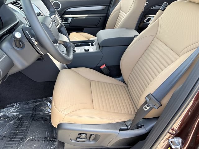 New 2026 Land Rover Discovery Limited Edition AWD/4WD image 6