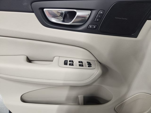 New 2026 Volvo XC60 T8 Ultra w/ Protection Package Premier AWD/4WD image 23