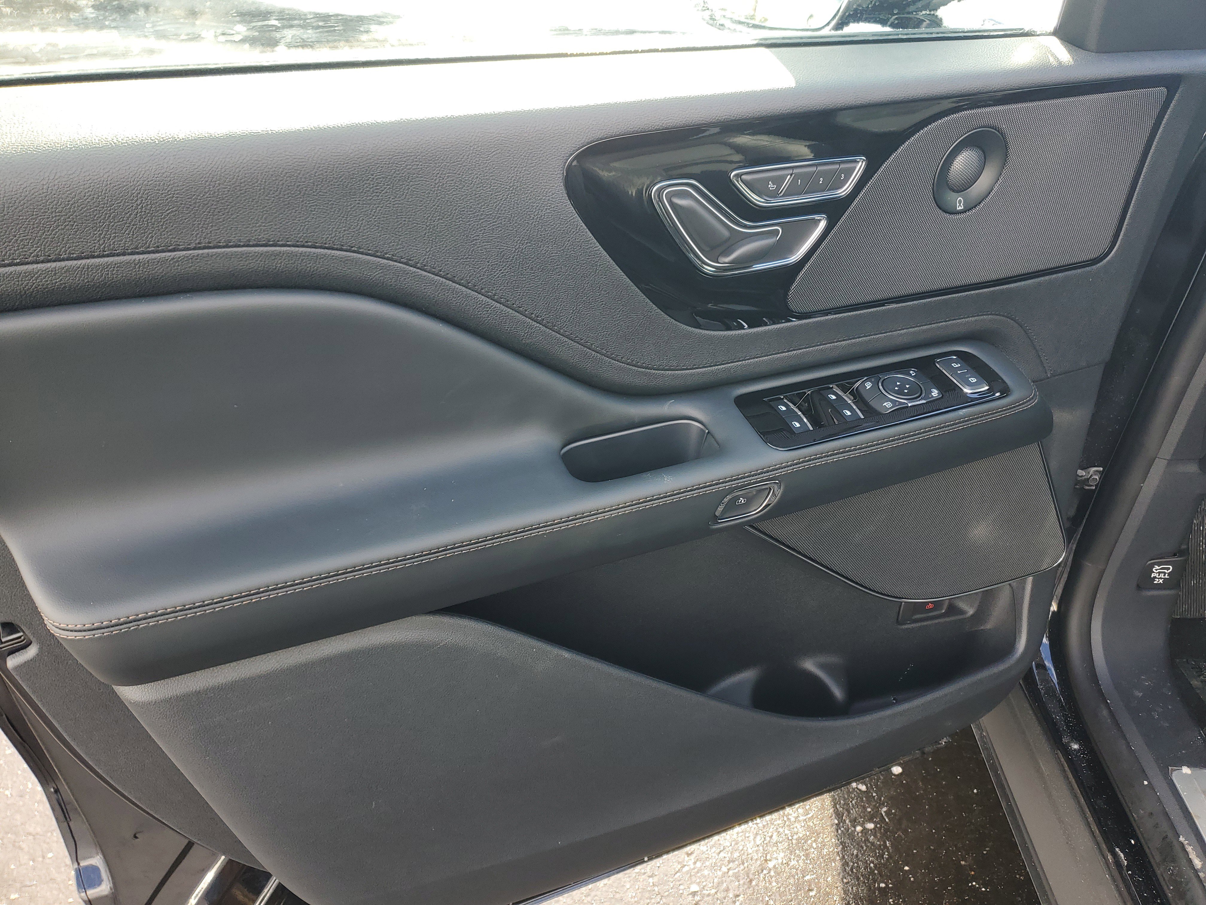 New 2025 Lincoln Aviator Reserve image 8