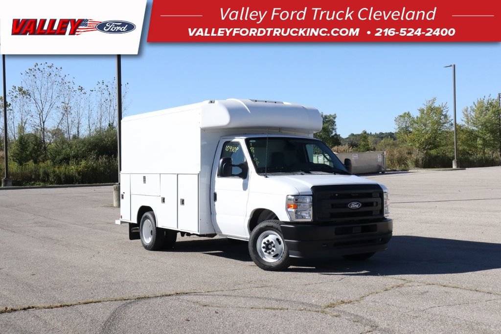 New 2026 Ford E-350 and Econoline 350 Super Duty w/ Power Equipment Group RWD image 1