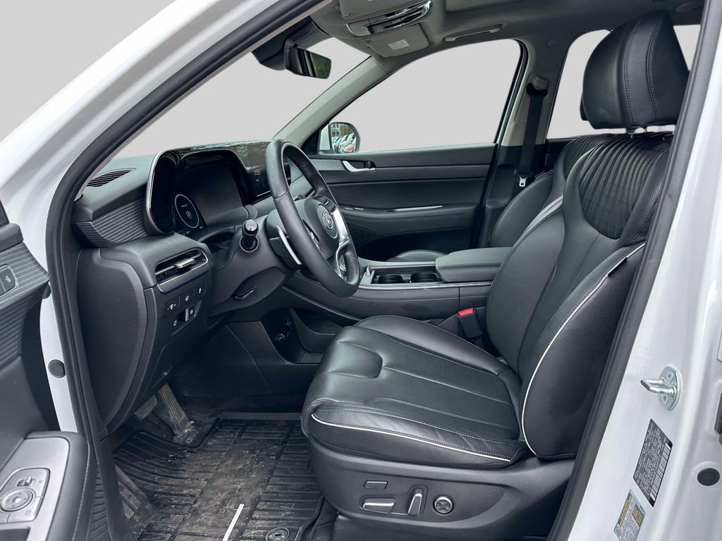 Used 2024 Hyundai Palisade Limited AWD/4WD image 13