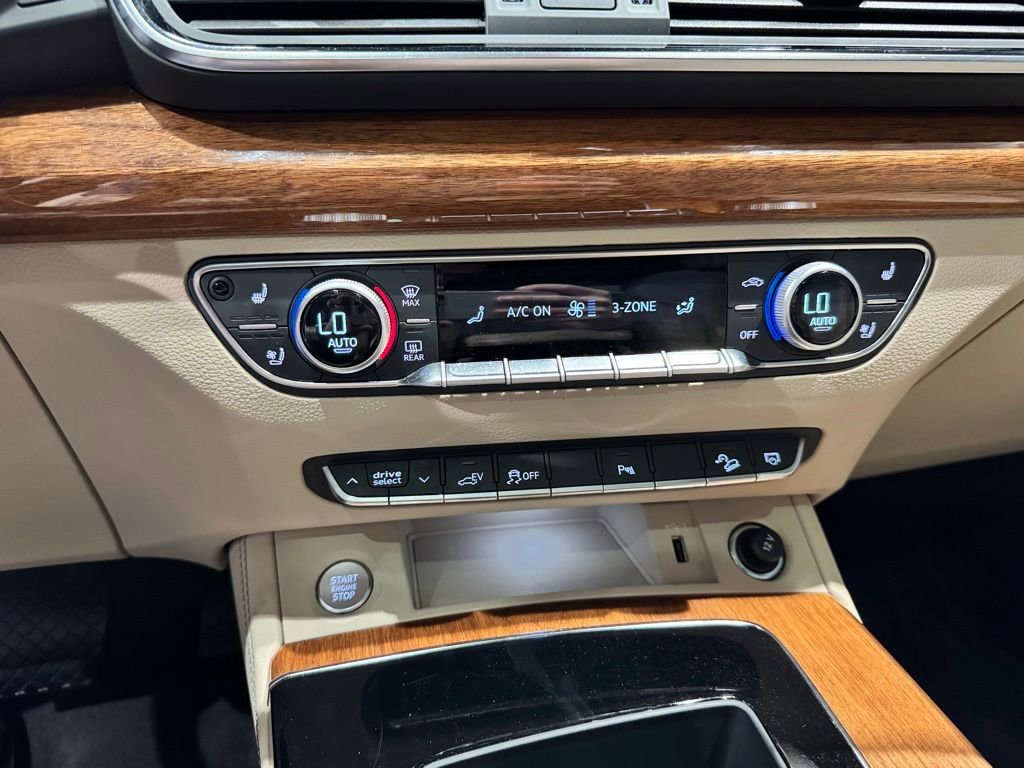 Used 2023 Audi Q5 e Premium Plus w/ Premium Plus Package image 18