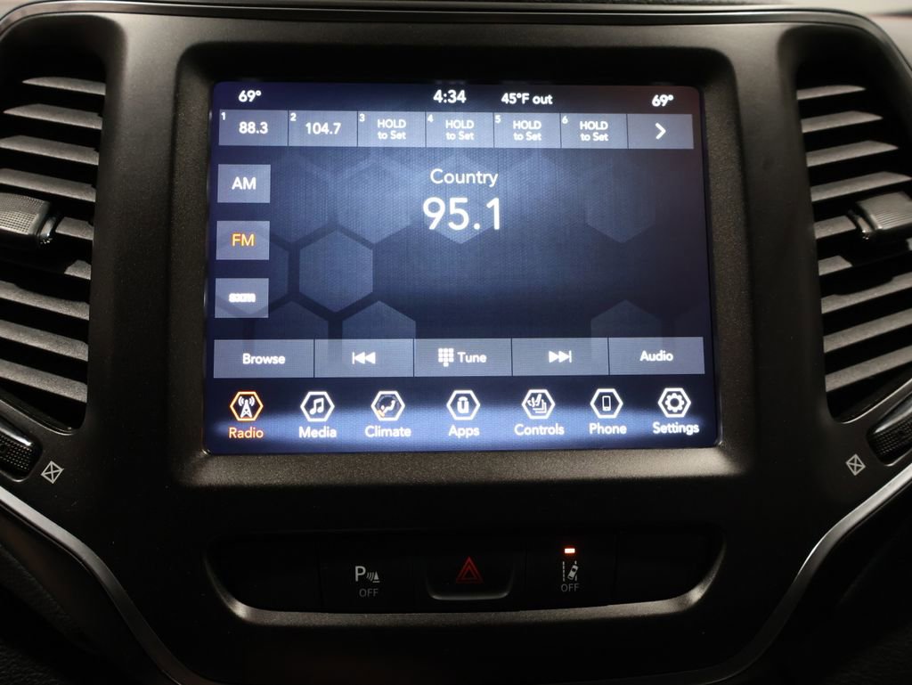 Used 2021 Jeep Cherokee Trailhawk image 28