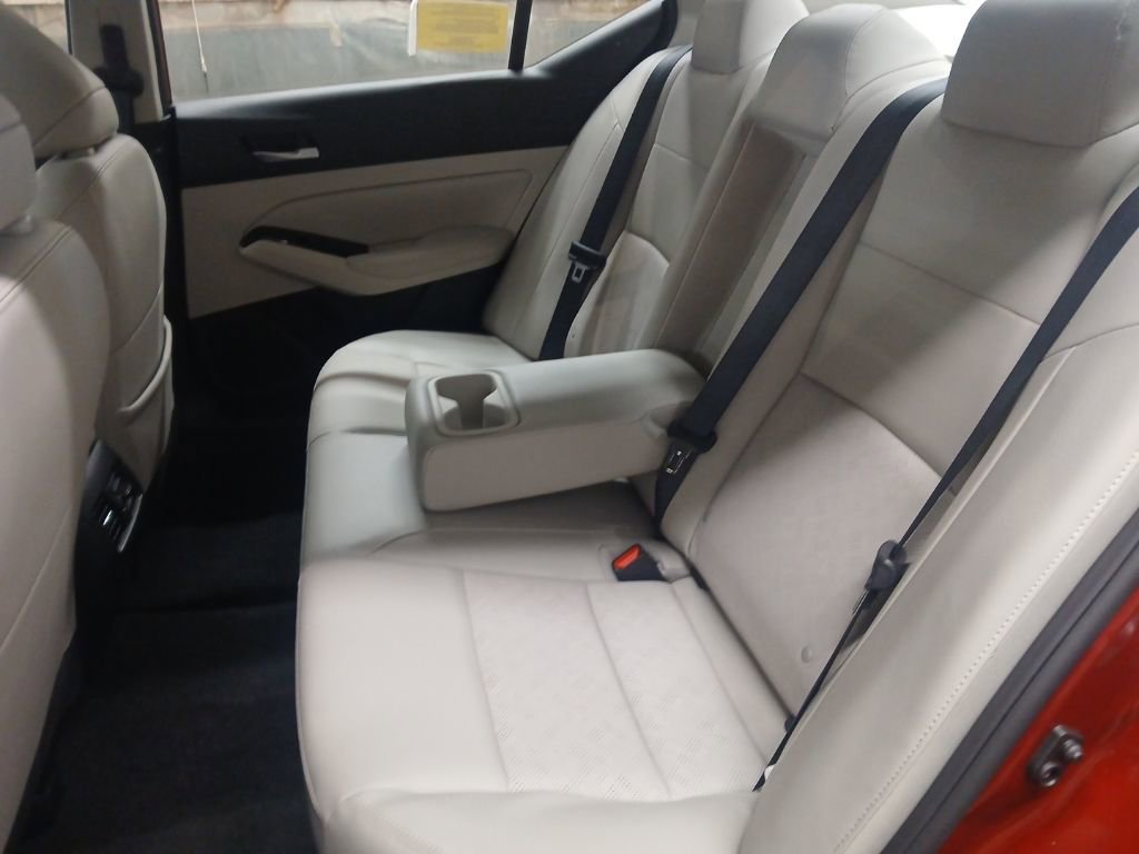 Used 2024 Nissan Altima 2.5 SL image 10
