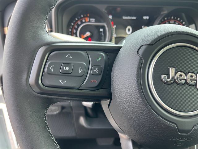 New 2026 Jeep Gladiator Sport AWD/4WD image 16