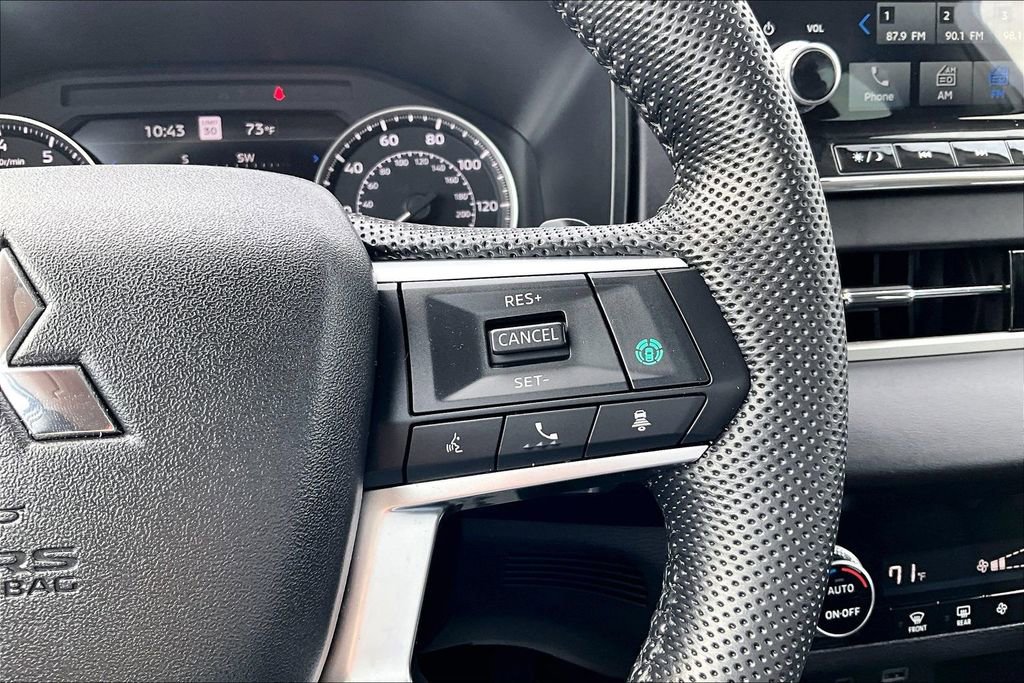 Used 2023 Mitsubishi Outlander SE image 20