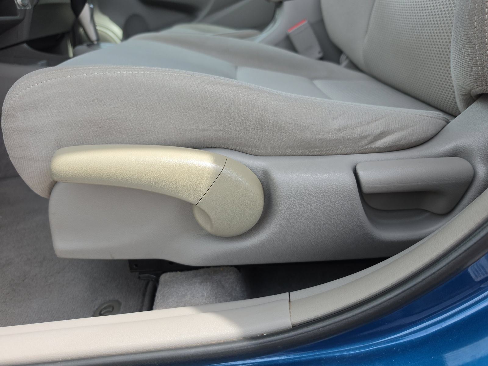 Used 2011 Honda Insight EX image 15