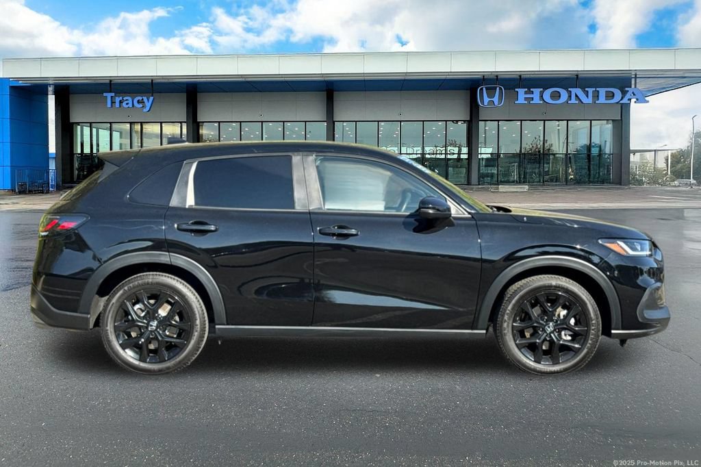 Certified 2023 Honda HR-V Sport image 4